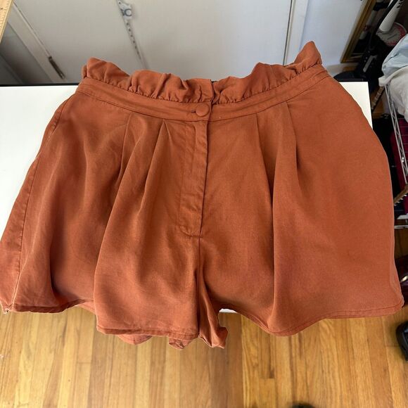 Revolve Lovers + Friends Rust Paperbag Tati High-Waist Pleated Button Shorts L - Picture 8 of 11